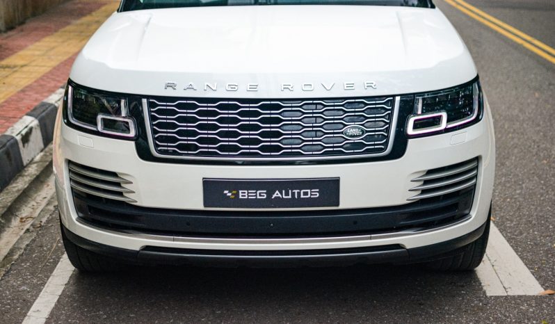
								Used 2019 Range Rover Vogue P400e Autobiography full									