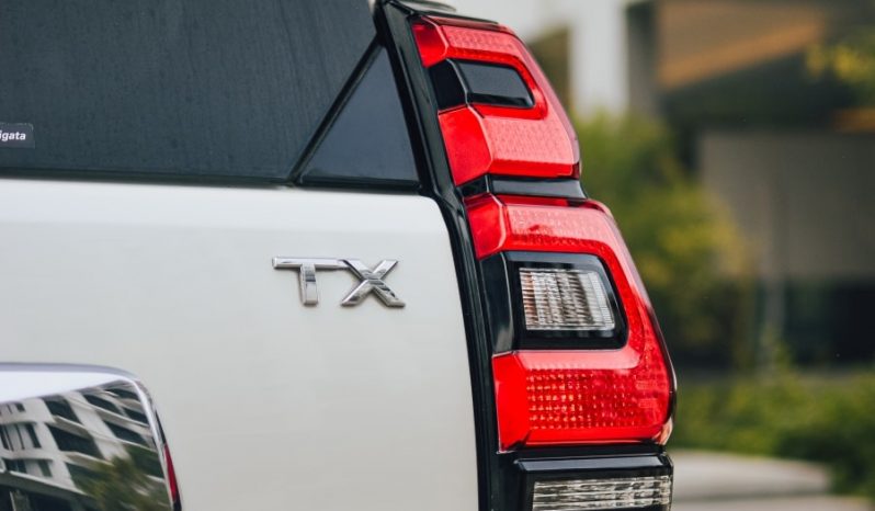 
								Used 2020 Toyota Land Cruiser-PRADO TX-L full									