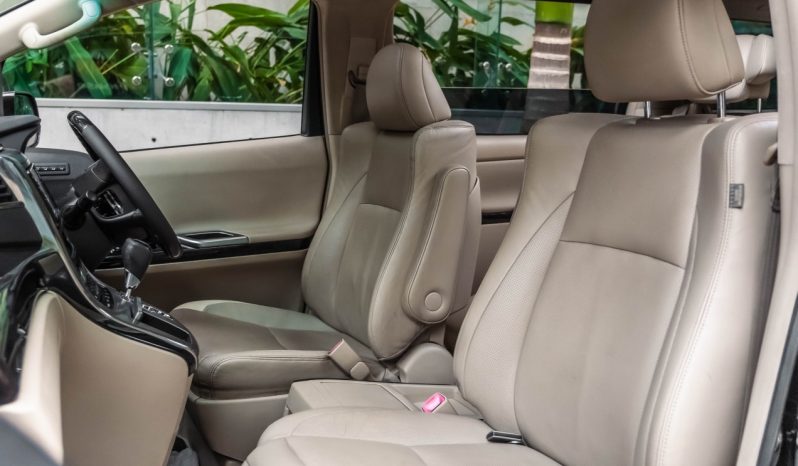 
								Used 2014 Toyota Alphard G Executive Lounge full									