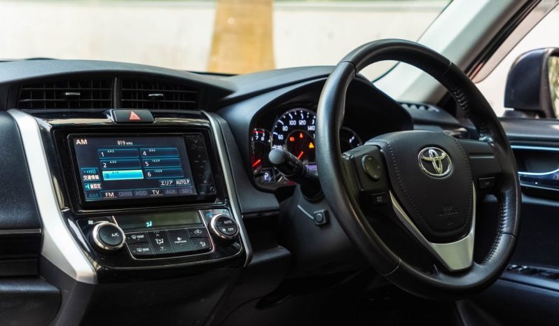 
								Used 2017 Toyota Axio G (New Shape) full									
