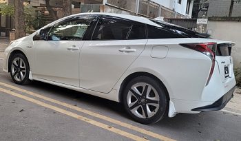 
									Used 2016 Toyota Prius full								