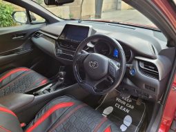 
										Used 2018 Toyota C-HR full									