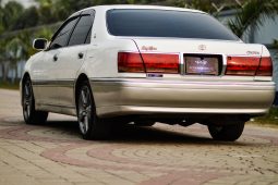 
										Used 2002 Toyota Crown full									