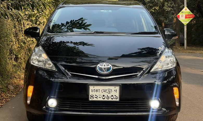 
								Used 2014 Toyota Prius Alpha full									