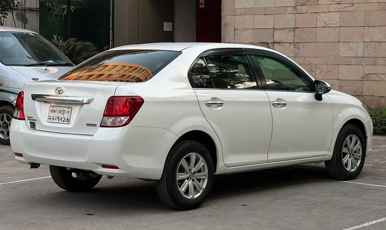 
								Used 2012 Toyota Axio full									