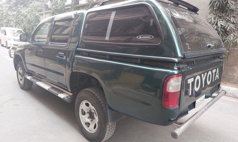 
								Used 2005 Toyota Hilux Double Cabin full									