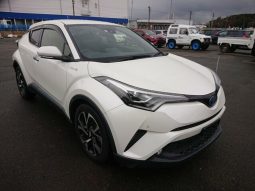 
										Reconditioned 2018 Toyota CHR G-LED Package full									