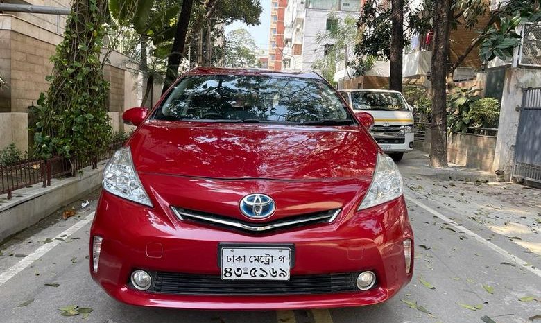 
								Used 2014 Toyota Prius full									