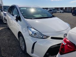 
										Toyota Prius Alpha Reconditioned 2018 full									