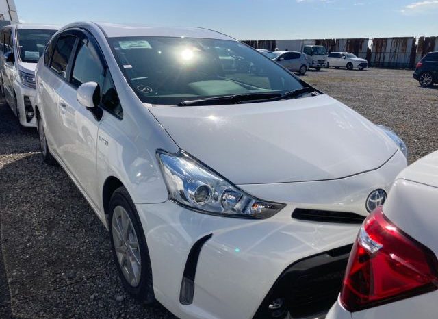 
								Toyota Prius Alpha Reconditioned 2018 full									