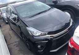 Reconditioned 2017 Toyota Prius Alpha