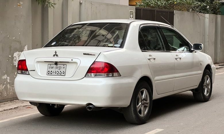 
								Used 2006 Mitsubishi GLX full									