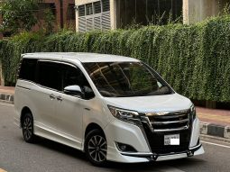 Used 2017 Toyota Esquire Gi Premium