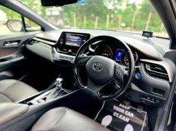 
										Used 2017 Toyota C-HR G-LED full									