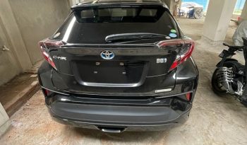 
									Reconditioned 2018 Toyota C-HR G-LED full								