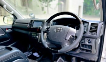 
									Used 2015 Toyota HiAce Super-GL full								
