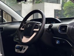 
										Reconditioned 2017 Toyota Prius S Touring full									