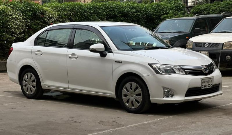 
								Used 2013 Toyota Axio X full									