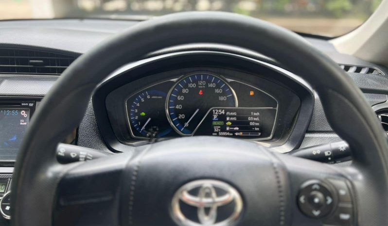
								Used 2015 Toyota Axio X full									