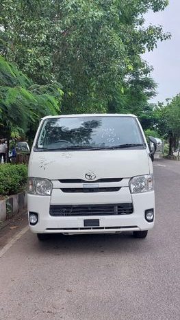 
								Reconditioned 2018 Toyota Hiace full									