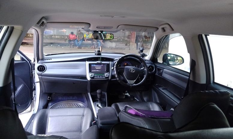 
								Used 2013 Toyota Corolla X Fielder full									