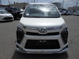 
										Reconditioned 2018 Toyota Voxy ZS KIRAMIKI full									