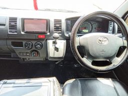 
										Used 2017 Toyota Hiace full									