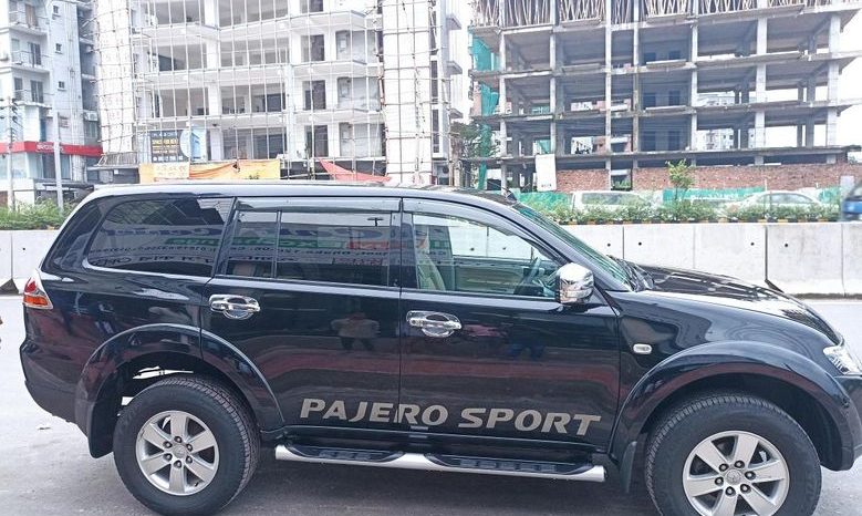 
								Used 2014 Mitsubishi Pajero Sports full									
