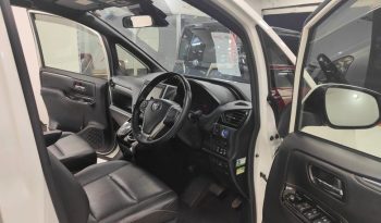 
									Reconditioned 2018 Toyota Noah full								