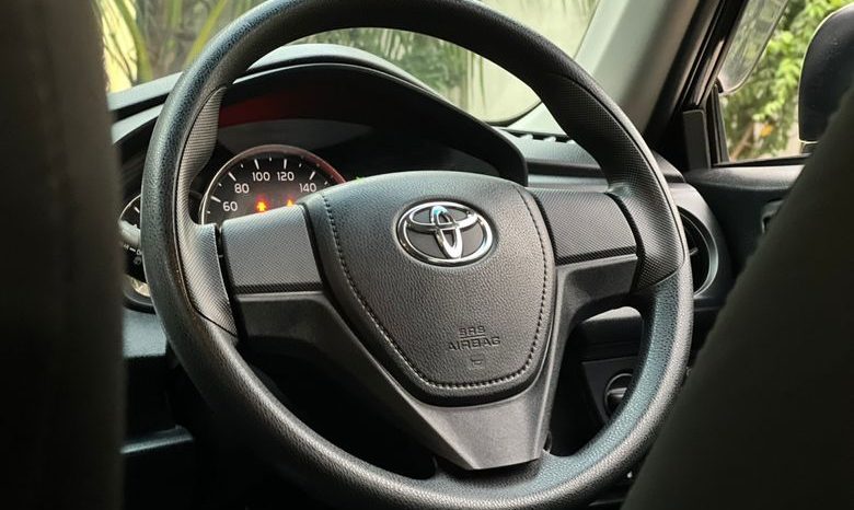 
								Used 2017 Toyota Fielder full									