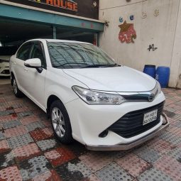 
										Used 2017 Toyota Axio full									