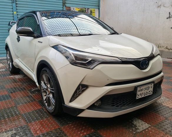 
								Used 2016 Toyota C-HR full									