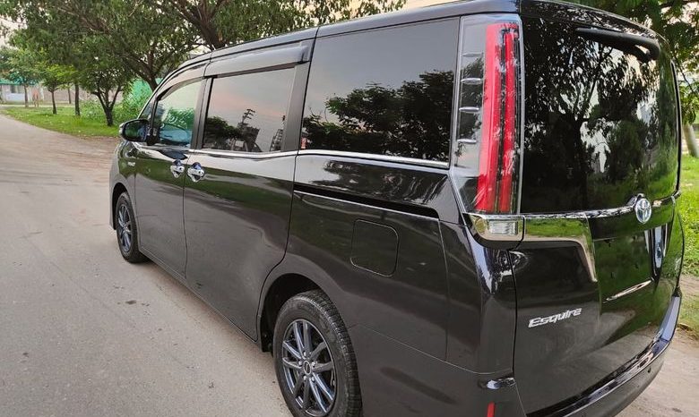 
								Reconditioned 2019 Toyota Noah full									