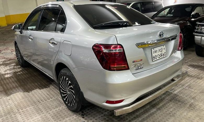
								Used 2015 Toyota Axio full									