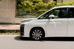 
										Reconditioned 2022 Toyota Voxy full									