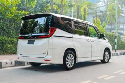 
										Reconditioned 2022 Toyota Noah full									