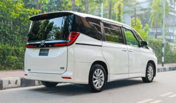 
									Reconditioned 2022 Toyota Noah full								
