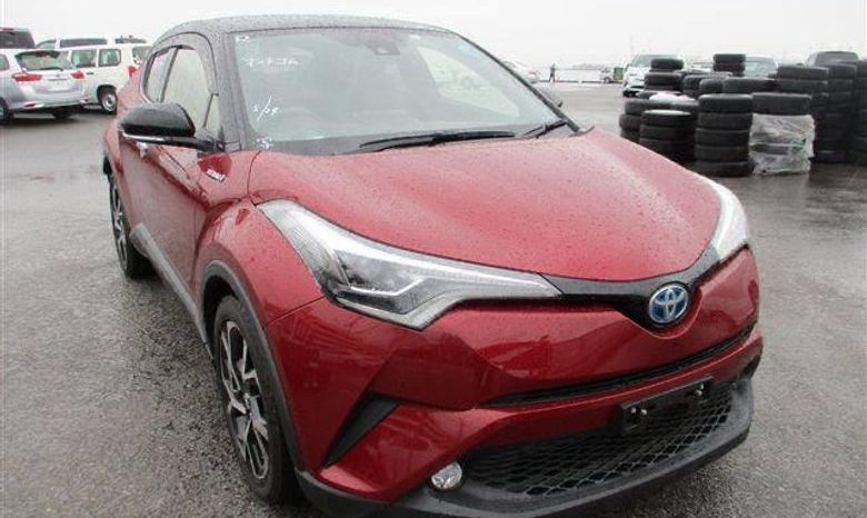 
								Reconditioned 2018 Toyota C-HR full									