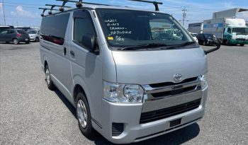 
									Reconditioned 2018 Toyota HiAce GL full								