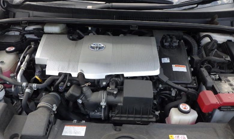 
								Used 2018 Toyota Prius S full									