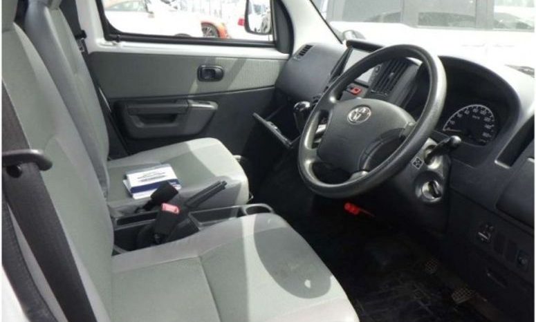
								Reconditioned 2018 Toyota Pick UP full									
