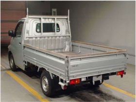 Reconditioned 2018 Toyota 1 Ton Pickup