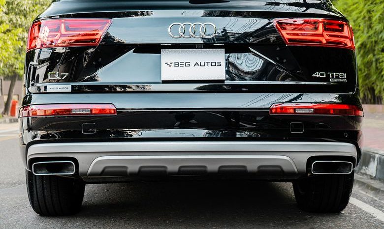
								Used 2017 Audi Q7 full									