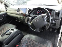 
										Reconditioned 2018 Toyota HiAce Super-GL full									
