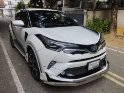 
										Used 2017 Toyota CHR G pkg full									