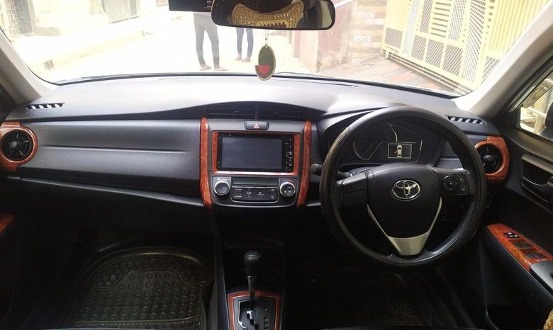 
								Used 2015 Toyota Axio full									