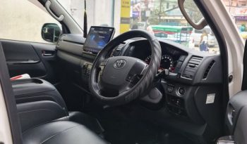 
									Used 2018 Toyota HiAce Super-GL full								