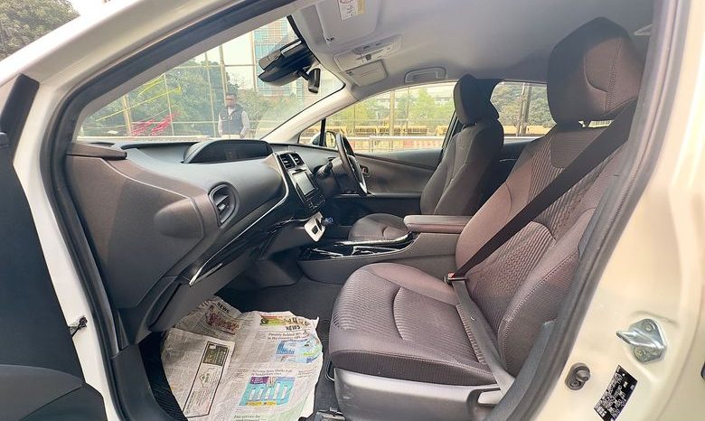 
								Reconditioned 2018 Toyota Prius S full									