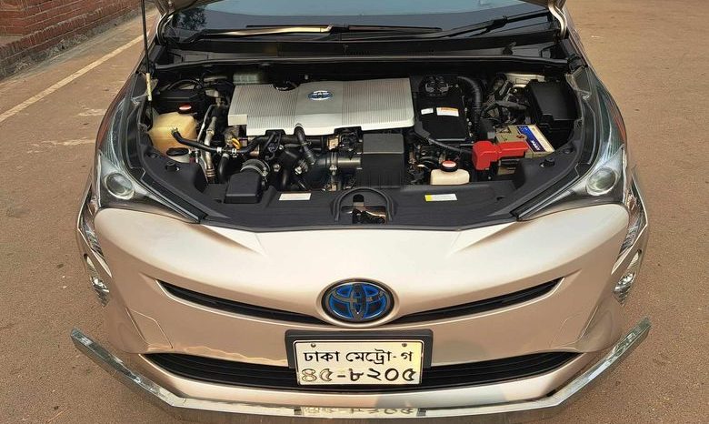 
								Used 2016 Toyota Prius S full									