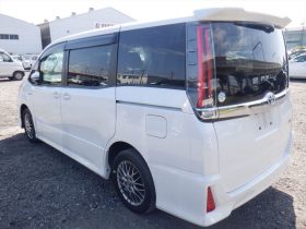 Reconditioned 2018 Toyota Noah SI
